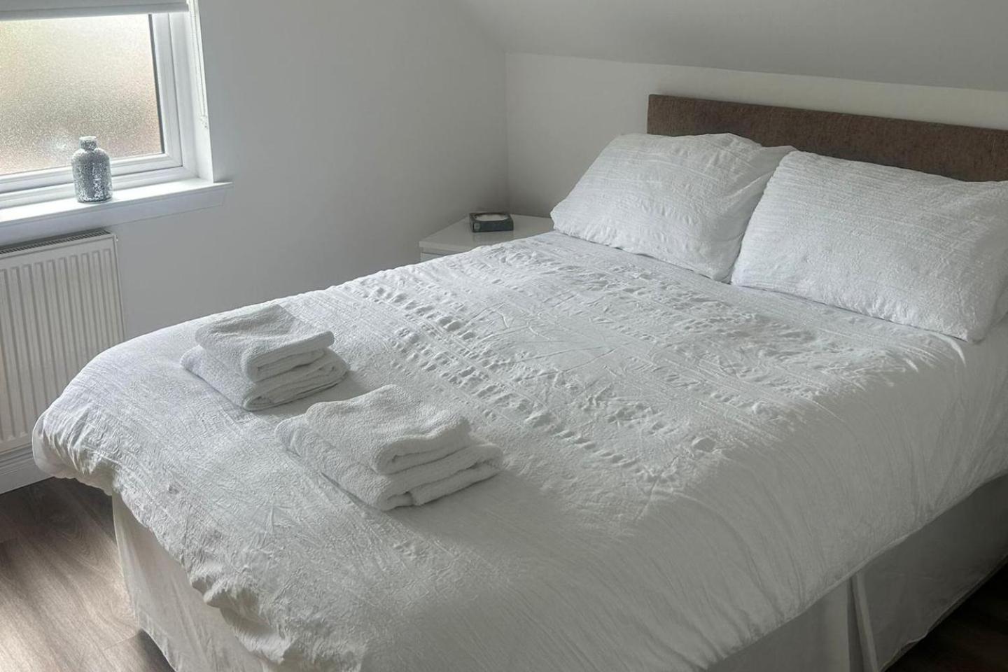 Lanarkshire Apartment- Views- Sleeps 4- Balcony Larkhall  Exterior photo